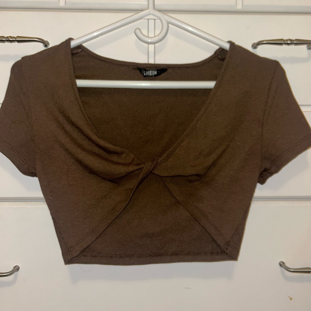 SHEIN Chocolate Twist Front Crop Top